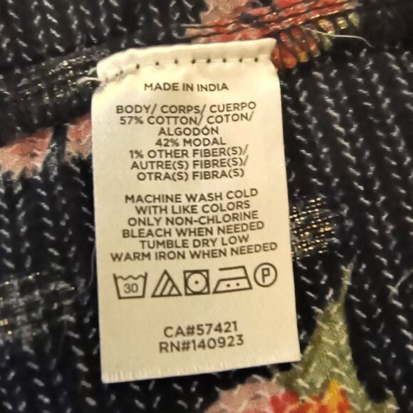 Loft Black Floral Knit Long Sleeve Blouse SP Petite With Sparkles - Picture 9 of 13